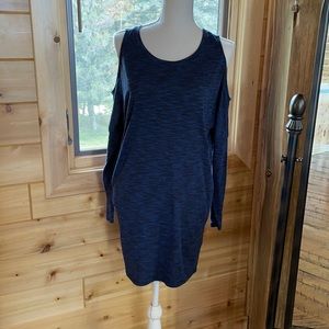 Express long sleeve cold shoulder tunic size extra small